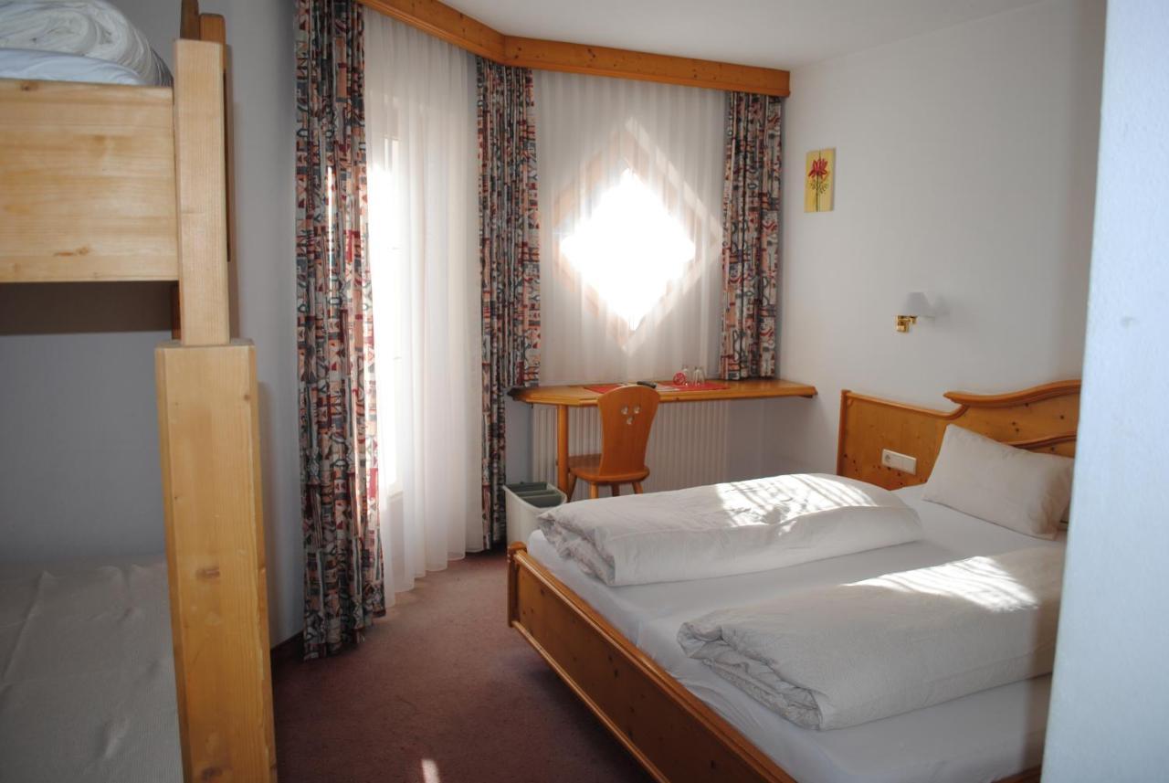 Hotel Paradies Samnaun 3*